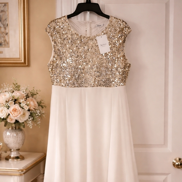 NWT Elegant White & Gold Sequin Dress – Formal / Cocktail - Picture 1 of 5